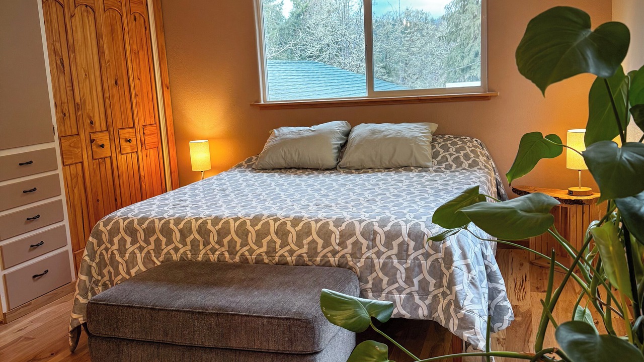 Photo of Bedroom in Cottage Grove