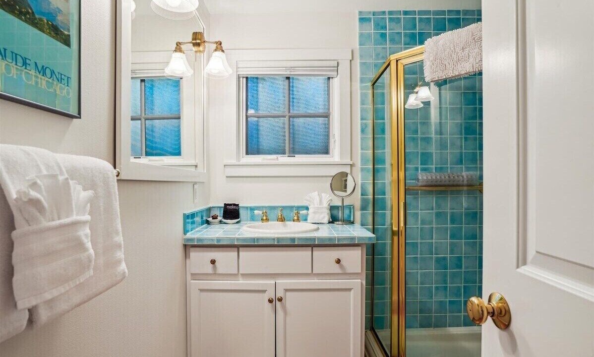 Photo of Bathroom in Downtown Cannon Beach