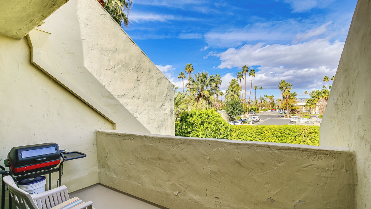 Photo of Patio Balcony in Twin Palms