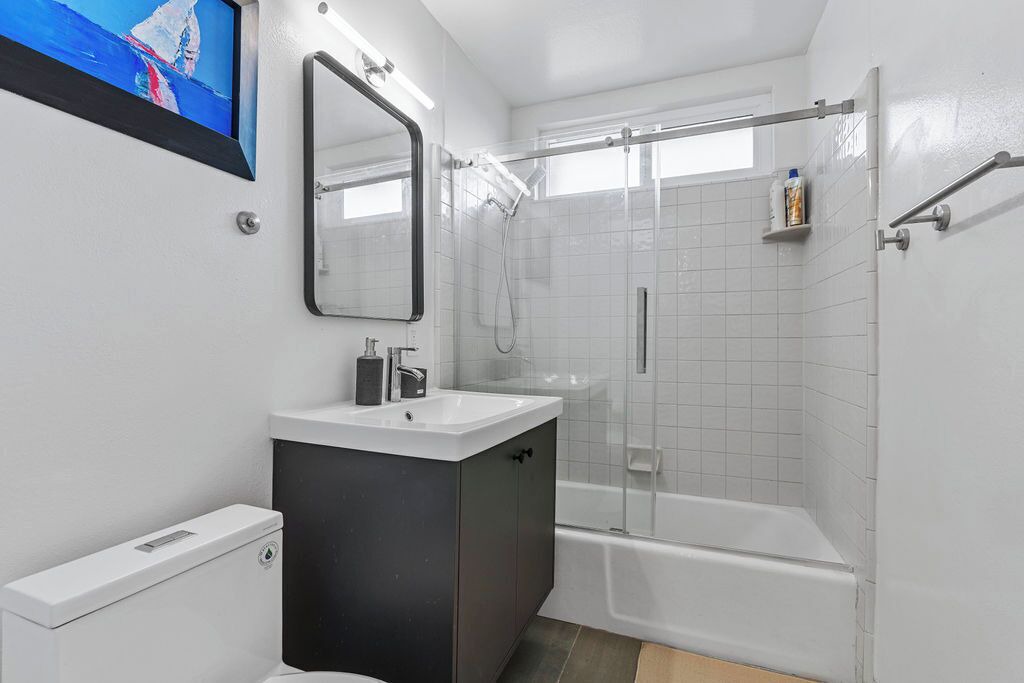Photo of Bathroom in Northwest Anaheim