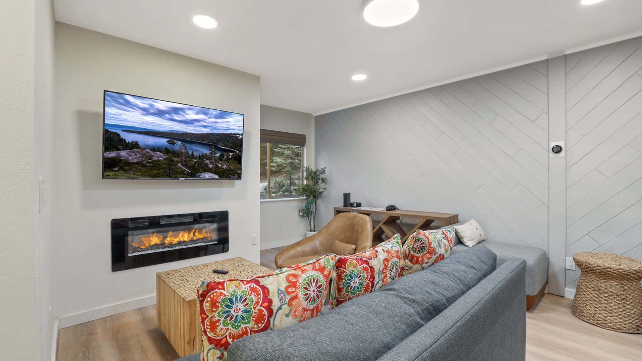 Photo of Livingroom in Country Club Estates