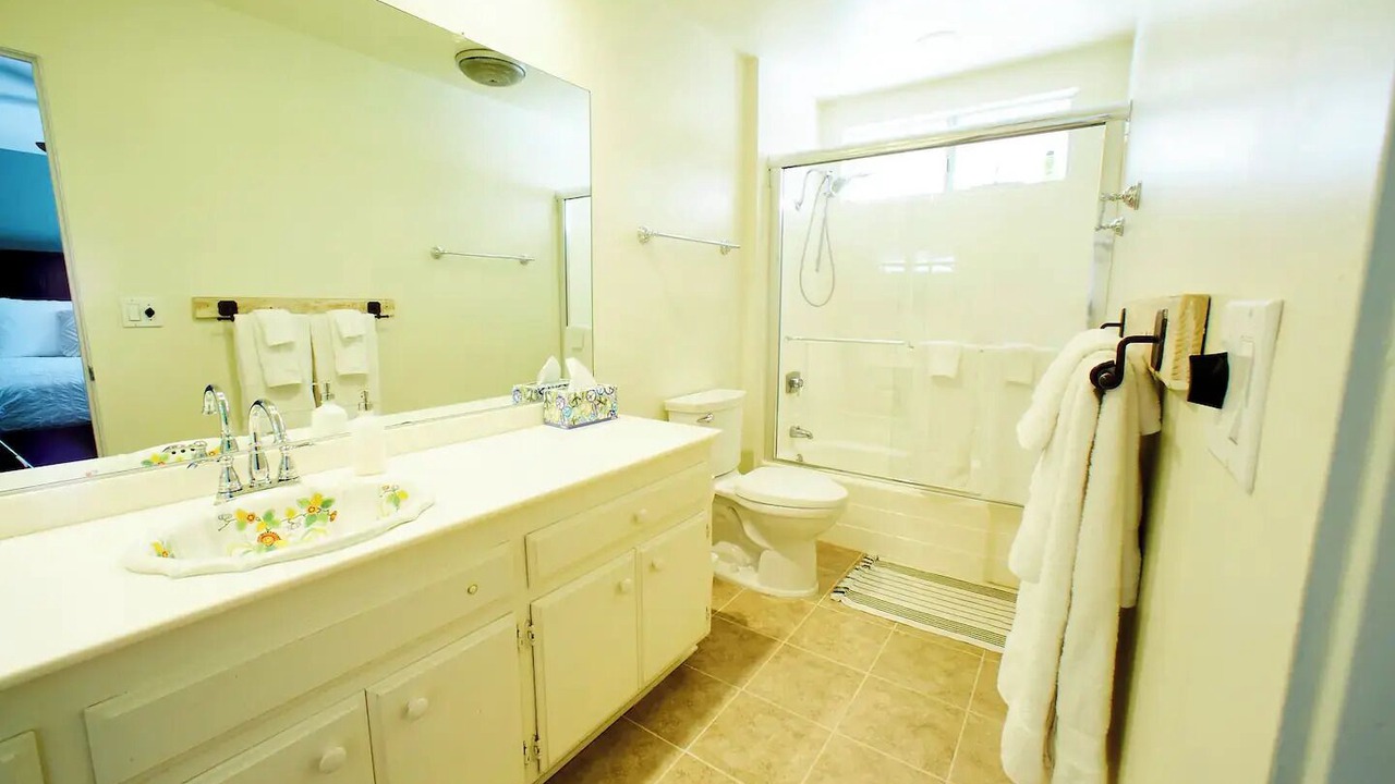 Photo of Bathroom in Vista