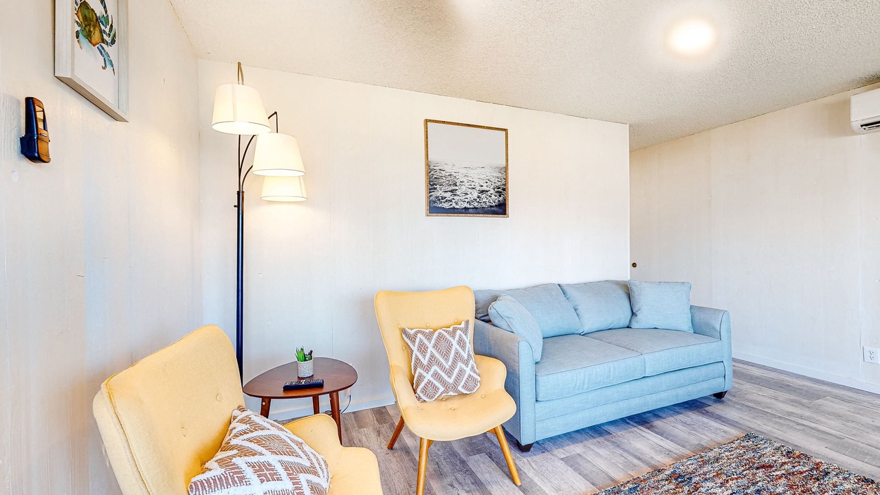 Photo of Livingroom in Edgewater Shores