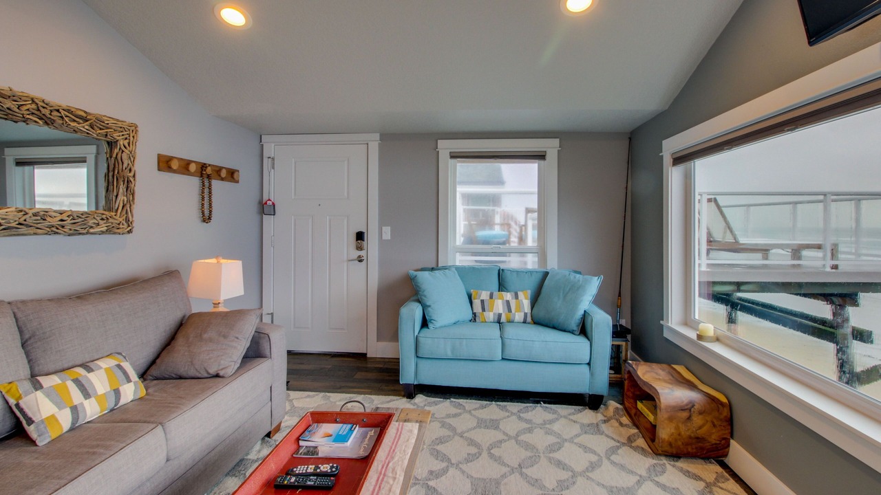 Photo of Livingroom in Oceanside