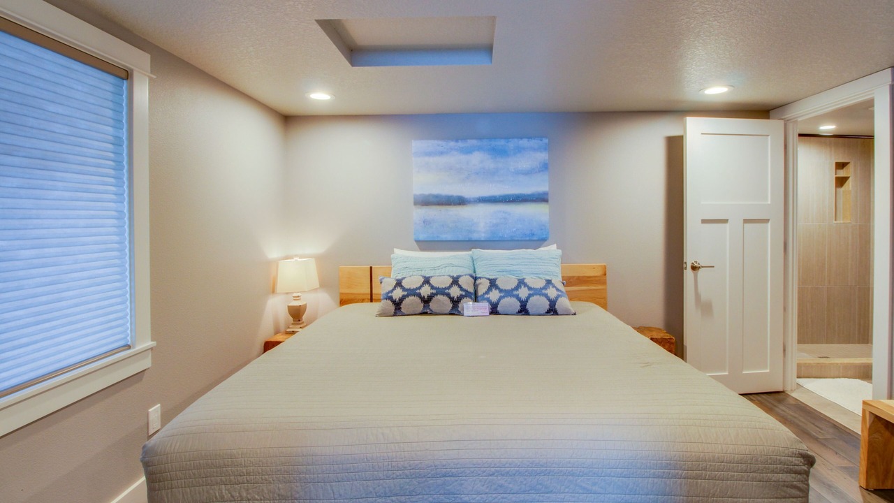 Photo of Bedroom in Oceanside