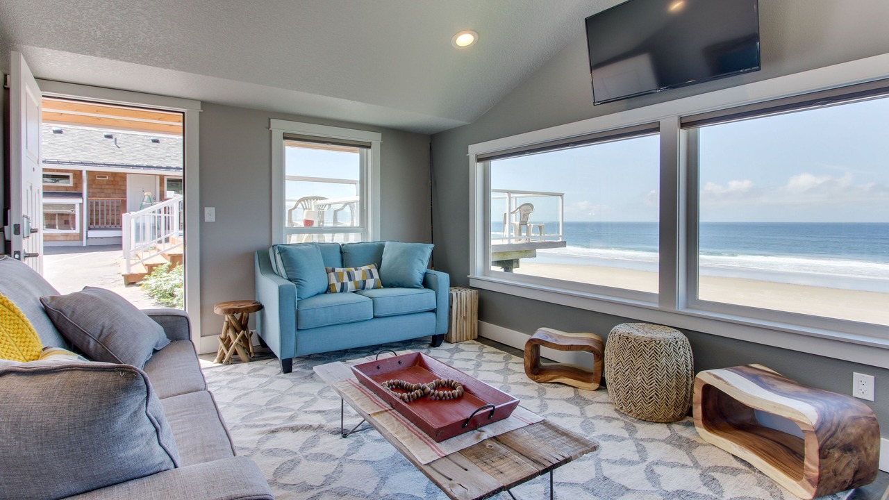 Photo of Livingroom in Oceanside