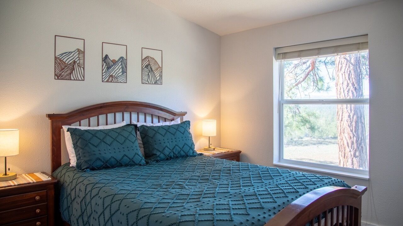 Photo of Bedroom in Sisters