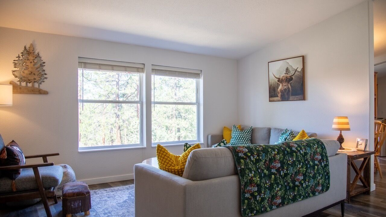 Photo of Livingroom in Sisters