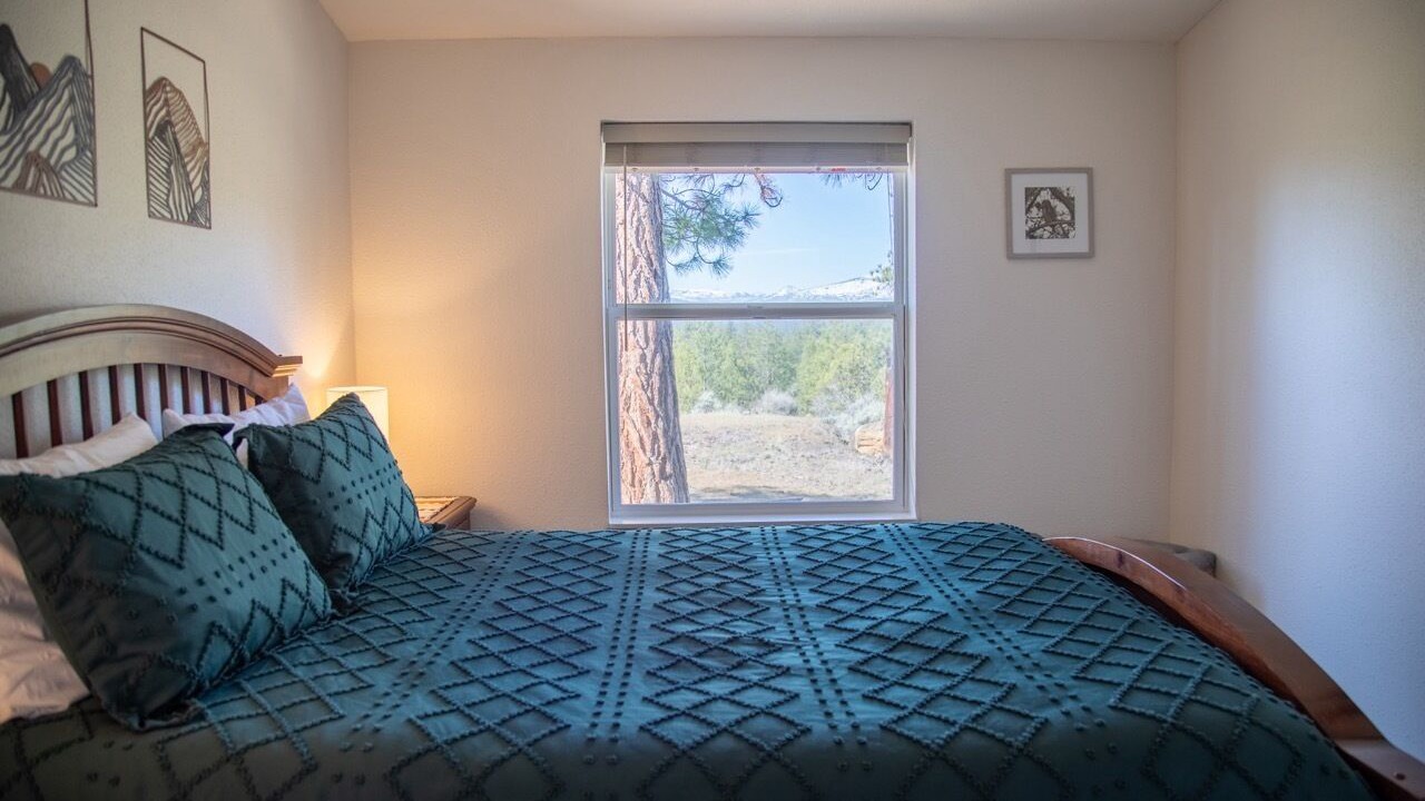 Photo of Bedroom in Sisters