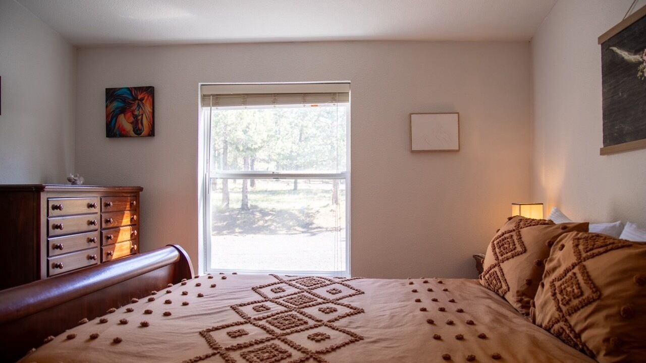 Photo of Bedroom in Sisters