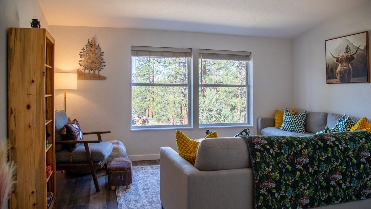 Photo of Livingroom in Sisters