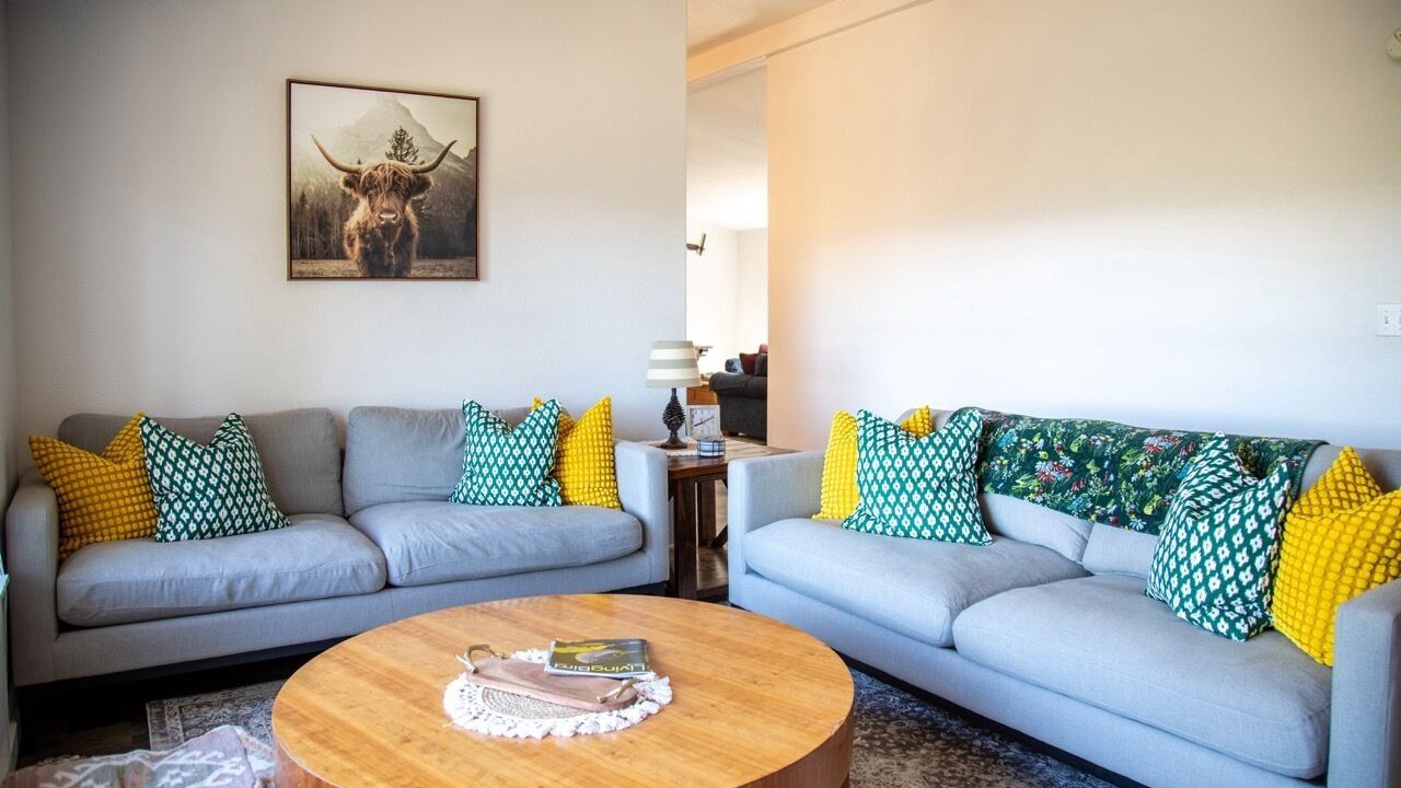 Photo of Livingroom in Sisters