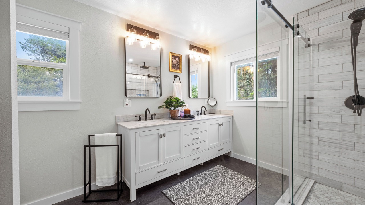Photo of Bathroom in Ocean Park