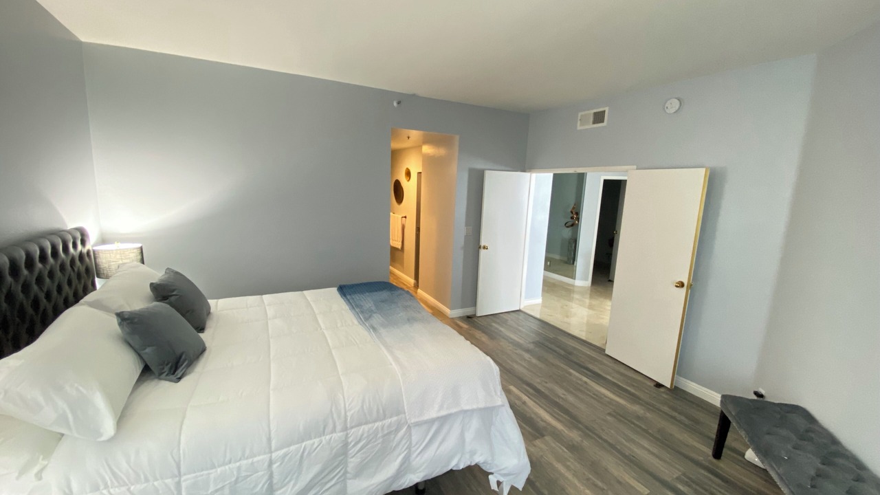 Photo of Bedroom in Alamitos Beach
