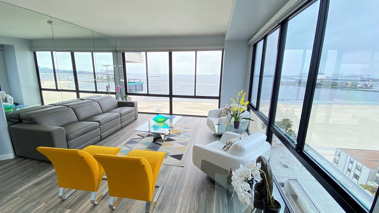 Photo of Livingroom in Alamitos Beach