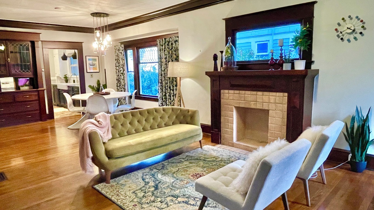 Photo of Livingroom in Hollywood District