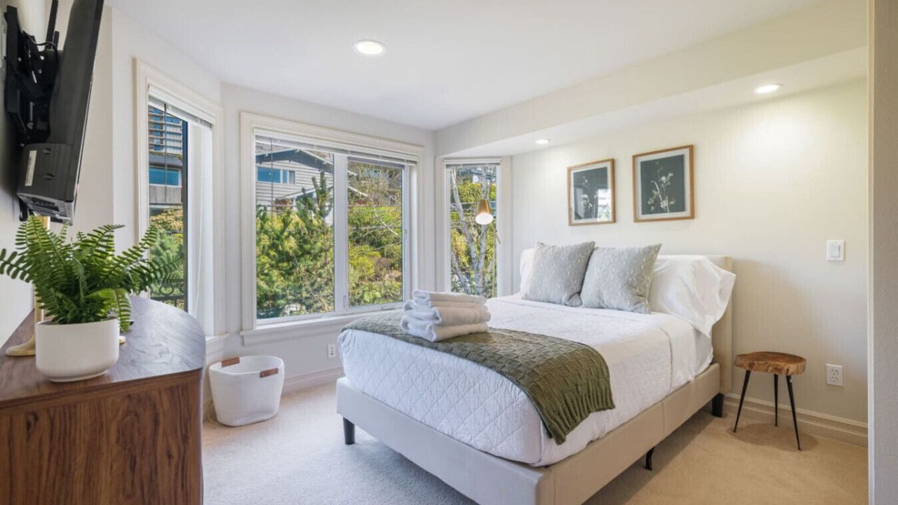 Photo of Bedroom in Lower Queen Anne