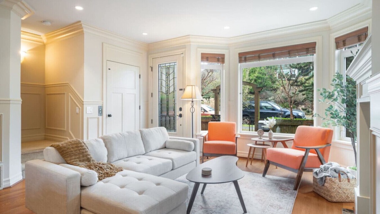 Photo of Livingroom in Lower Queen Anne