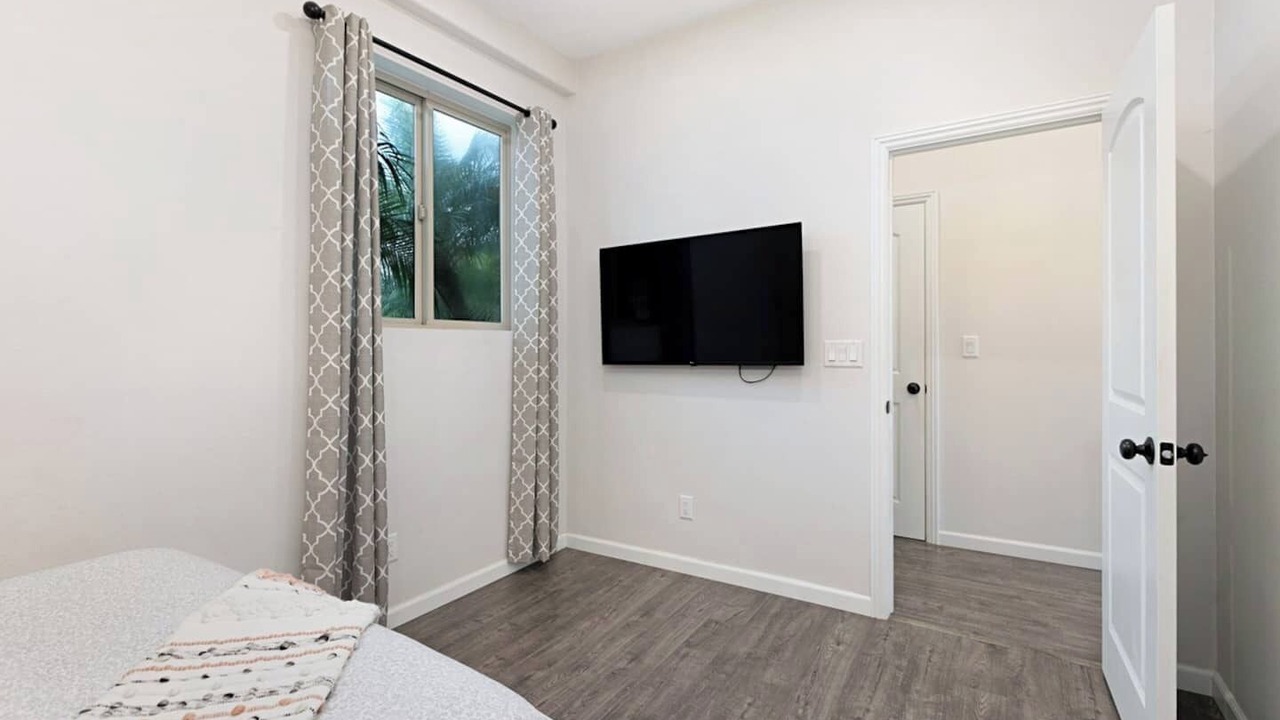 Photo of Bedroom in Serra Mesa
