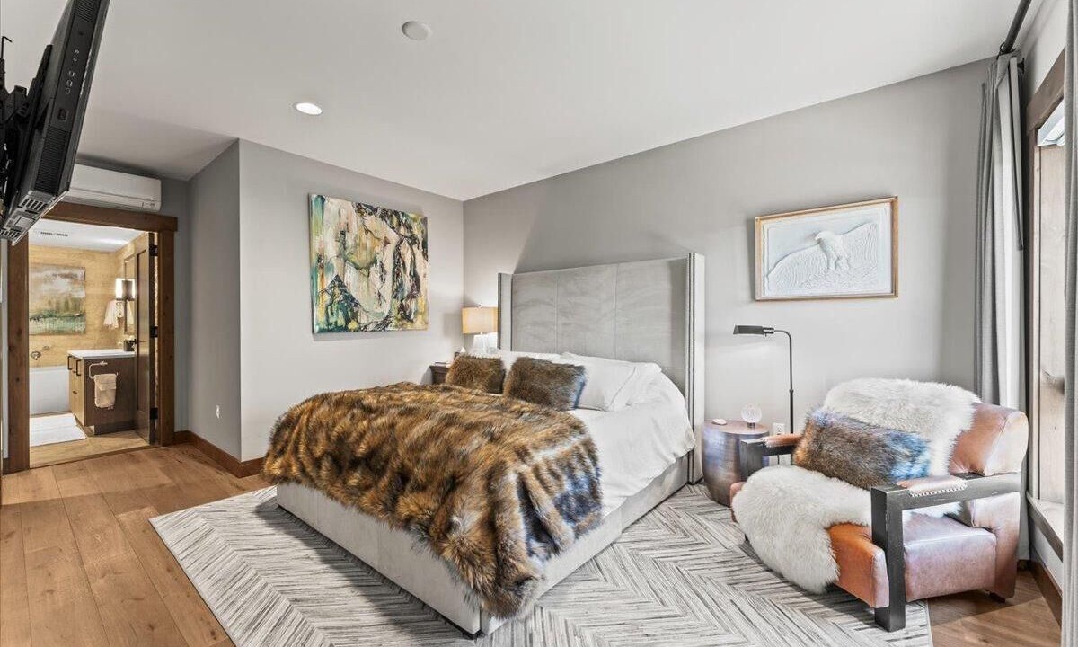Photo of Bedroom in Stateline