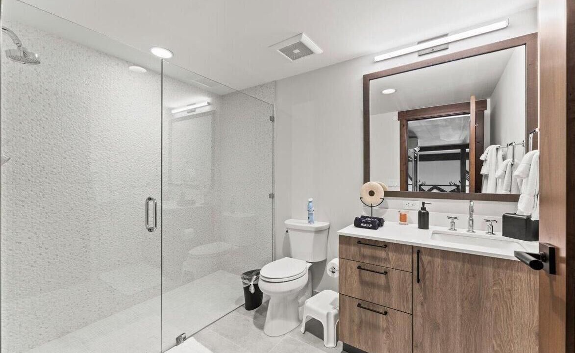 Photo of Bathroom in Stateline