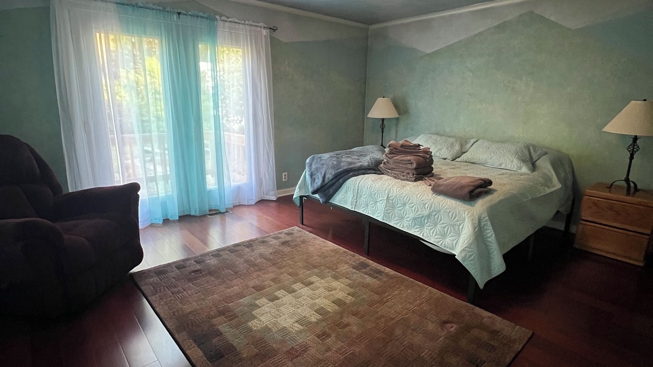 Photo of Bedroom in Waldport