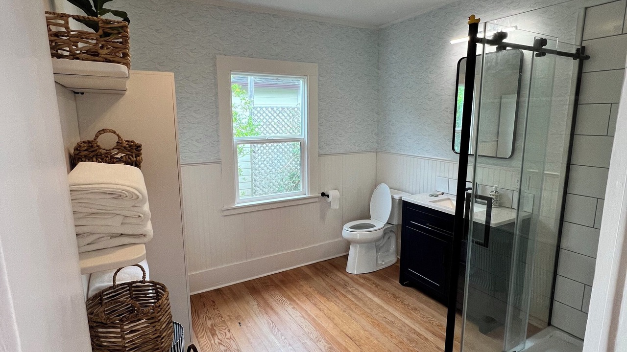 Photo of Bathroom in Albion