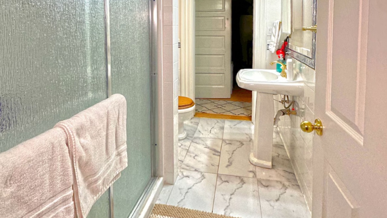 Photo of Bathroom in Cloverdale
