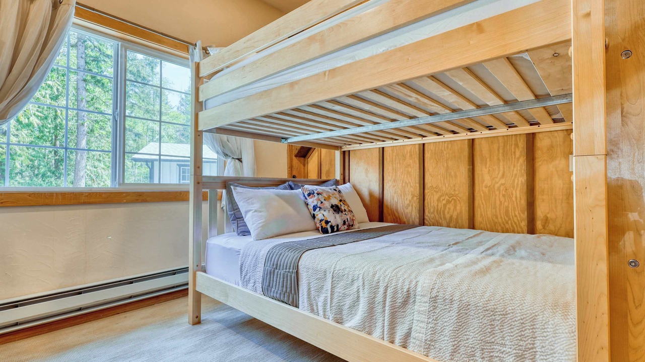 Photo of Bedroom in Anacortes