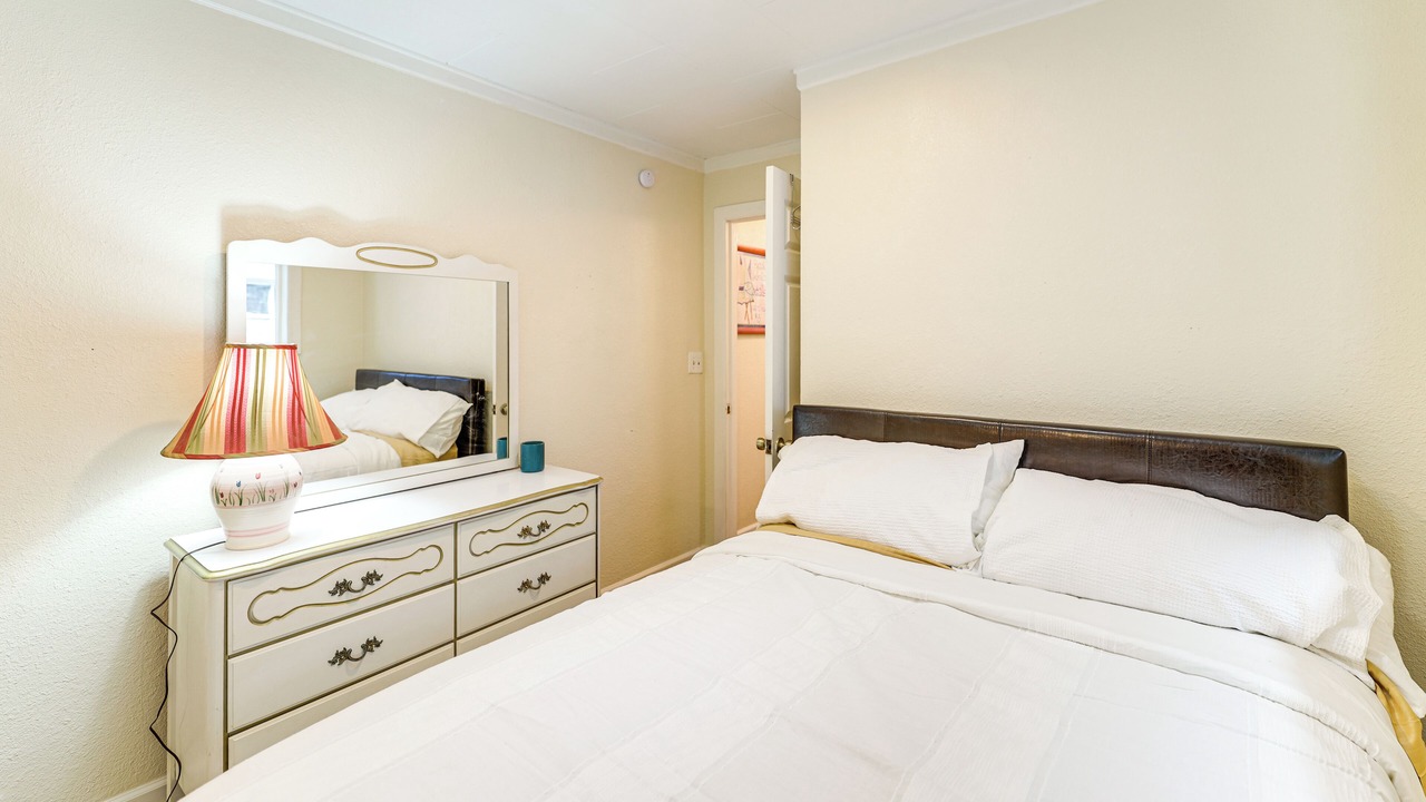 Photo of Bedroom in Toledo