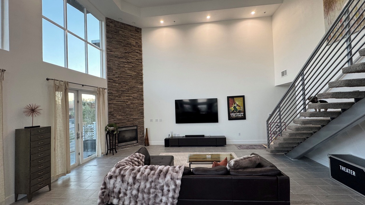 Photo of Livingroom in Rancho Oakey
