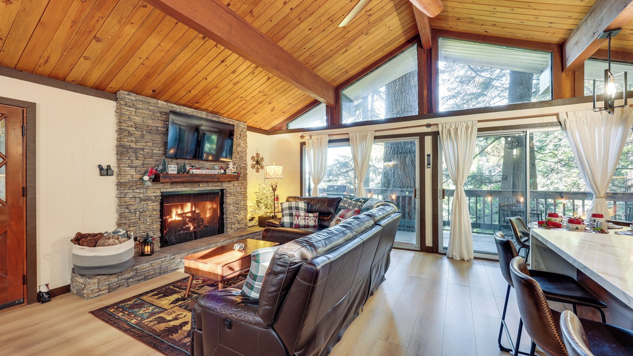 Photo of Bedroom in Arrowhead Villas