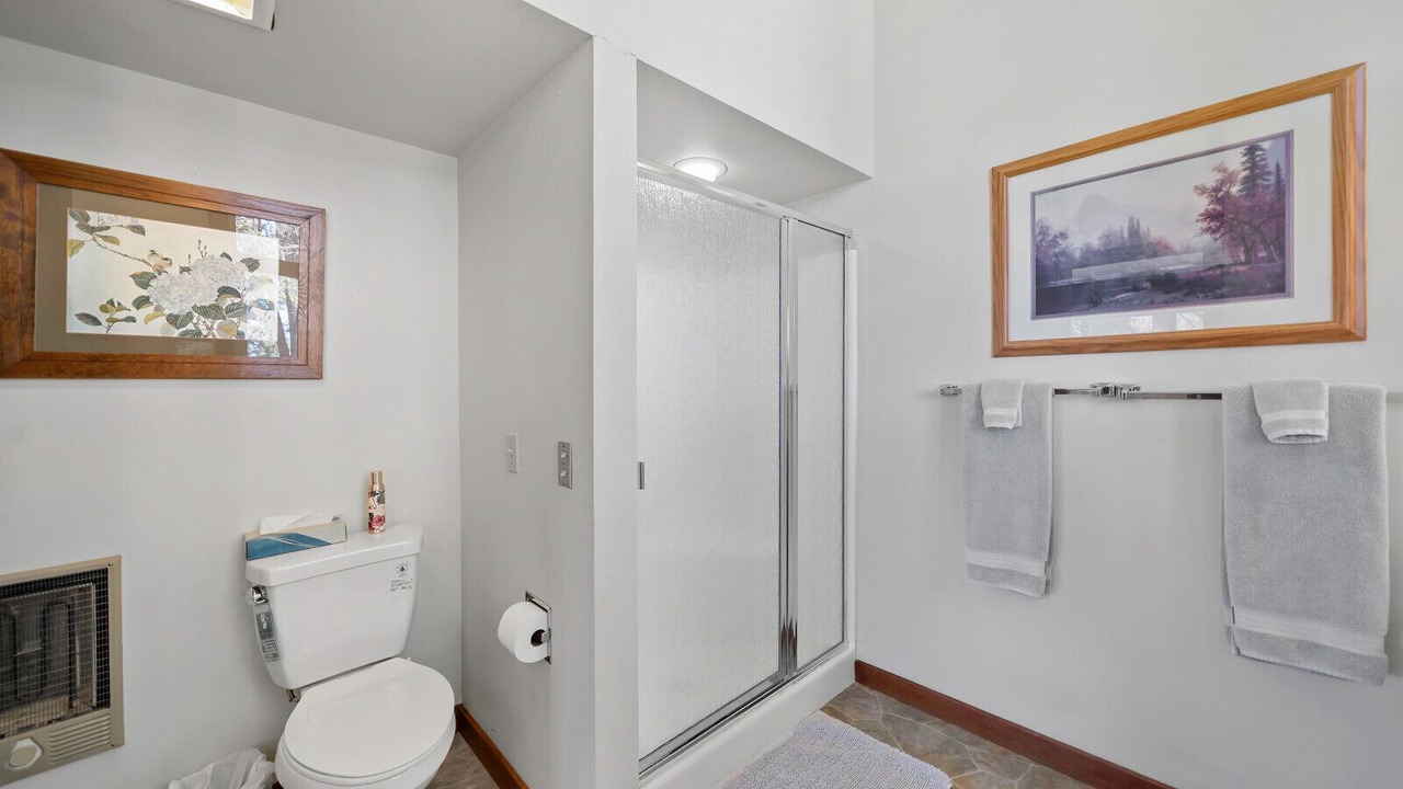 Photo of Bathroom in Graeagle