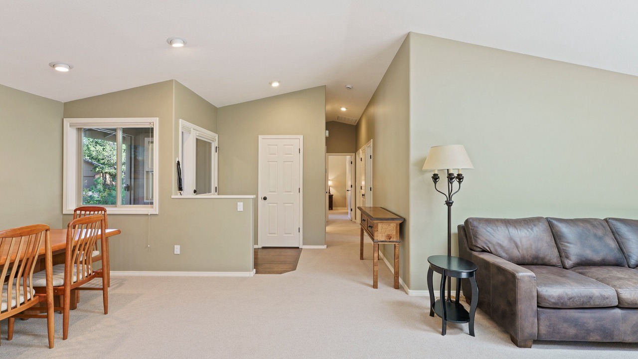 Photo of Livingroom in Deer Park