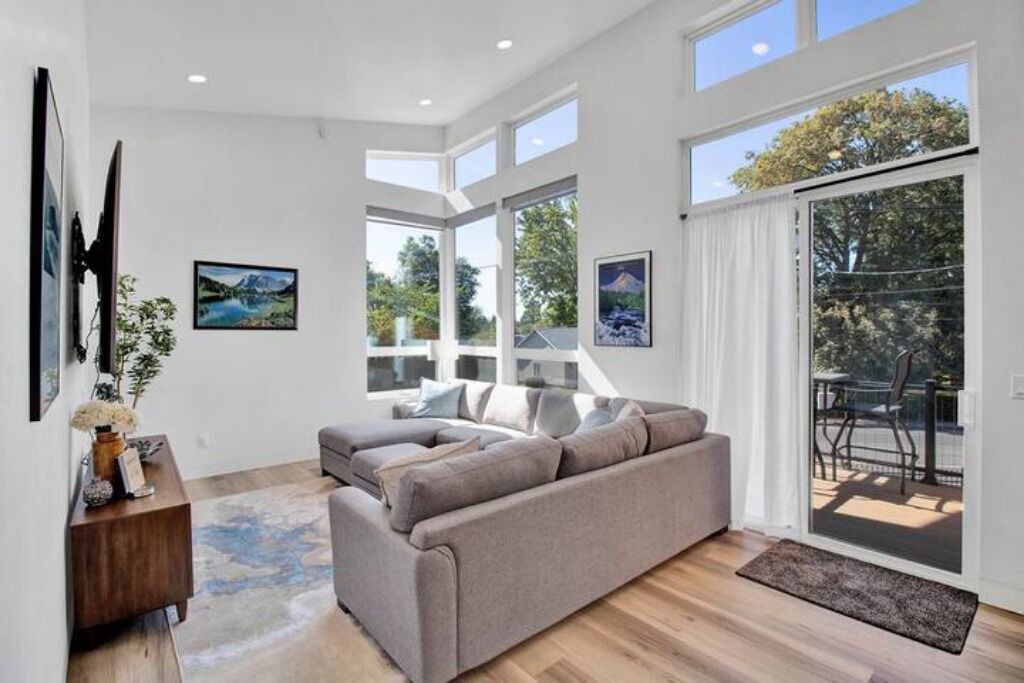 Photo of Livingroom in Eugene