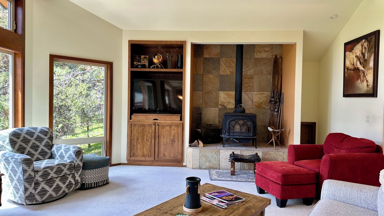 Photo of Livingroom in Three Rivers