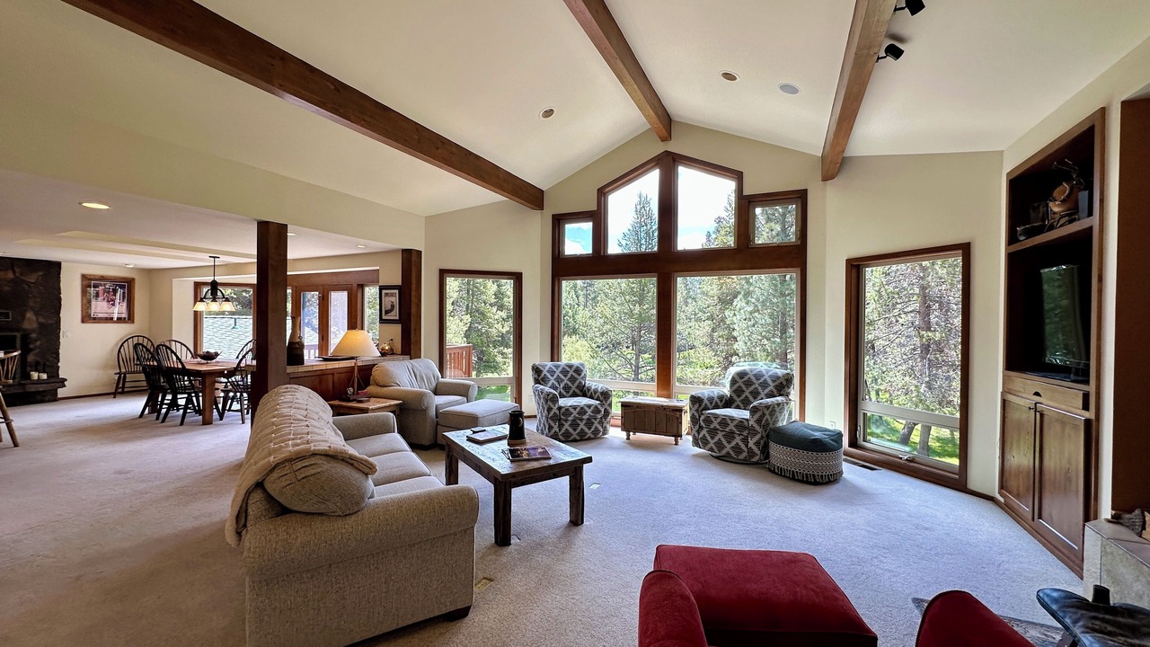 Photo of Livingroom in Three Rivers