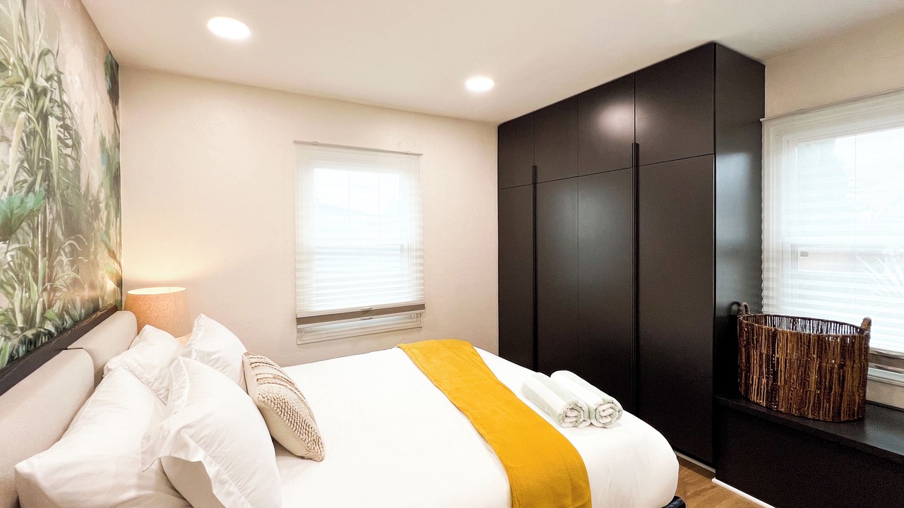 Photo of Bedroom in Bay Park