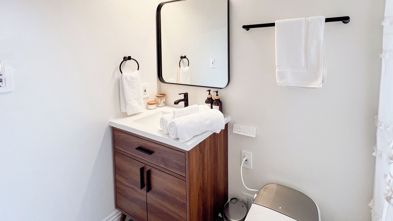 Photo of Bathroom in Bay Park