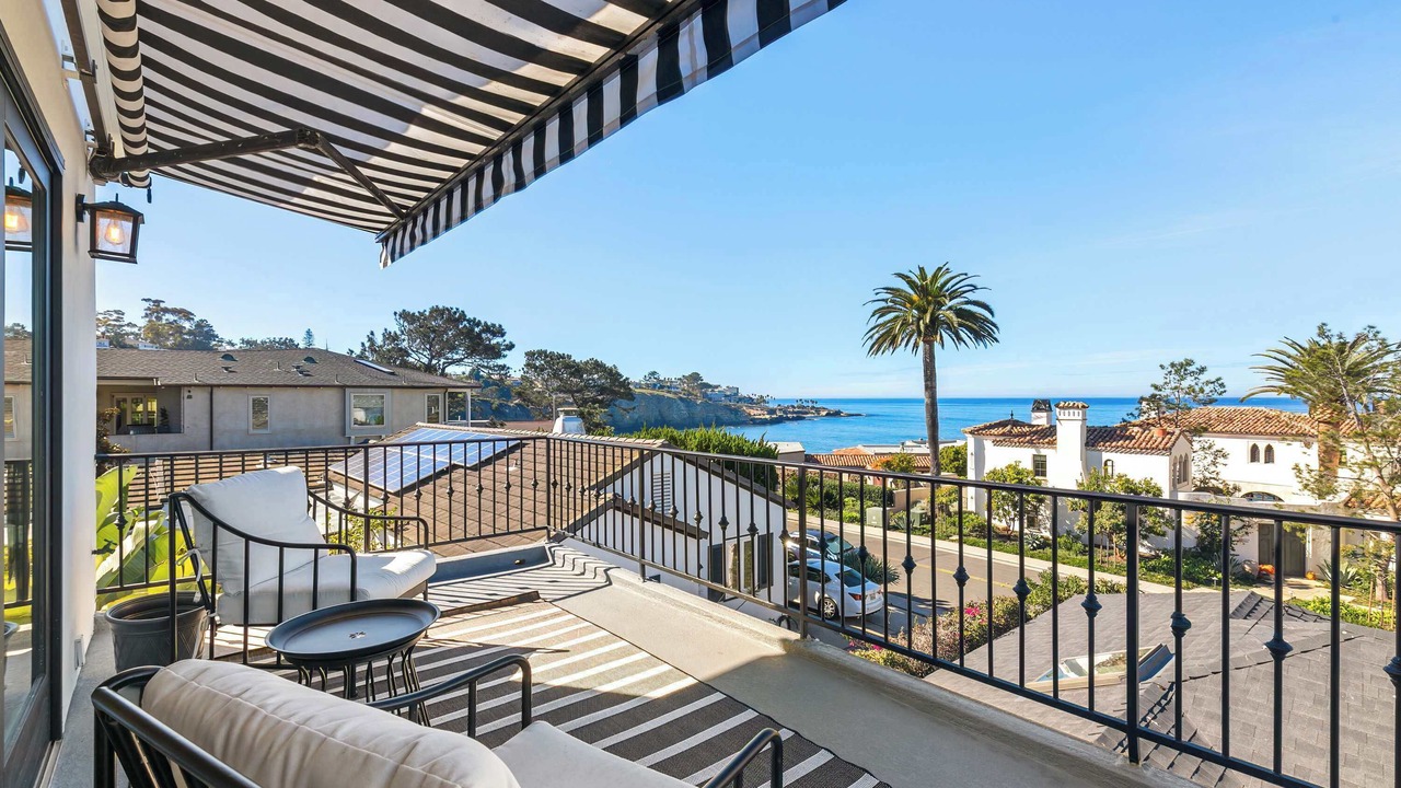 Photo of Patio Balcony in La Jolla Shores