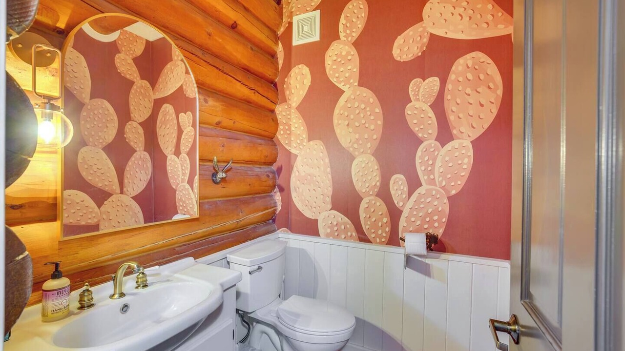 Photo of Bathroom in Alpine