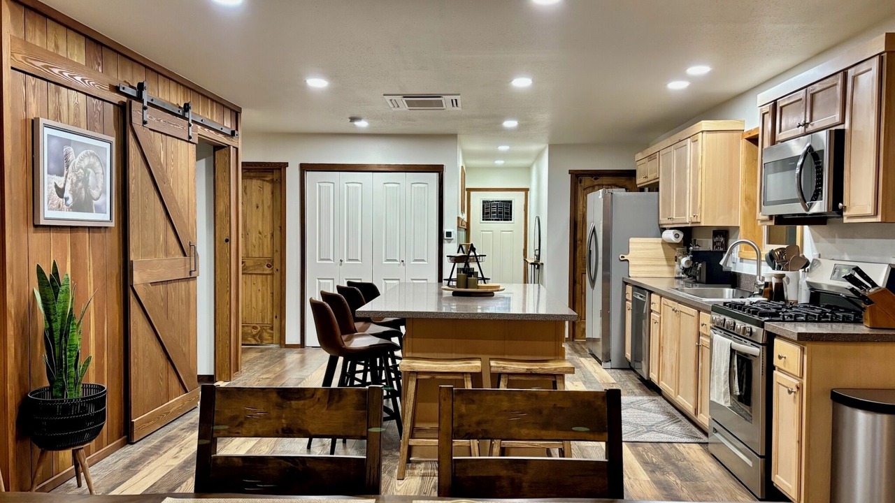 Photo of Kitchen in Summer Lake