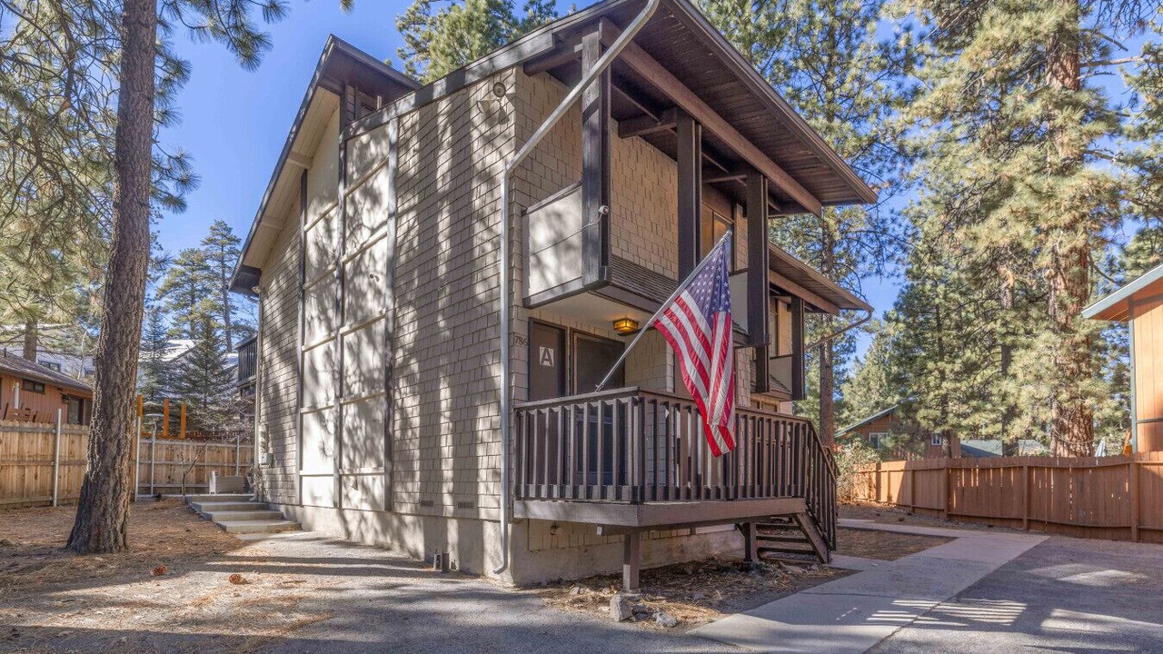 Photo of Outdoor in Summit Estates