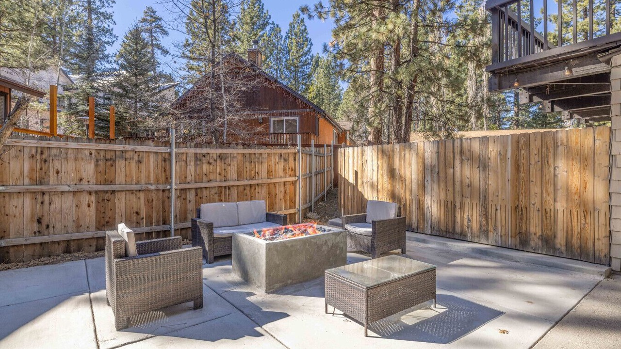 Photo of Patio Balcony in Summit Estates