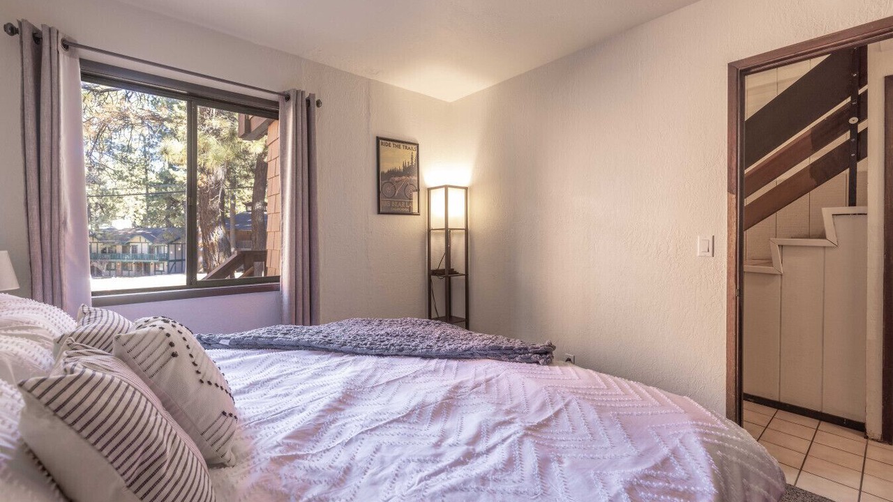 Photo of Bedroom in Summit Estates