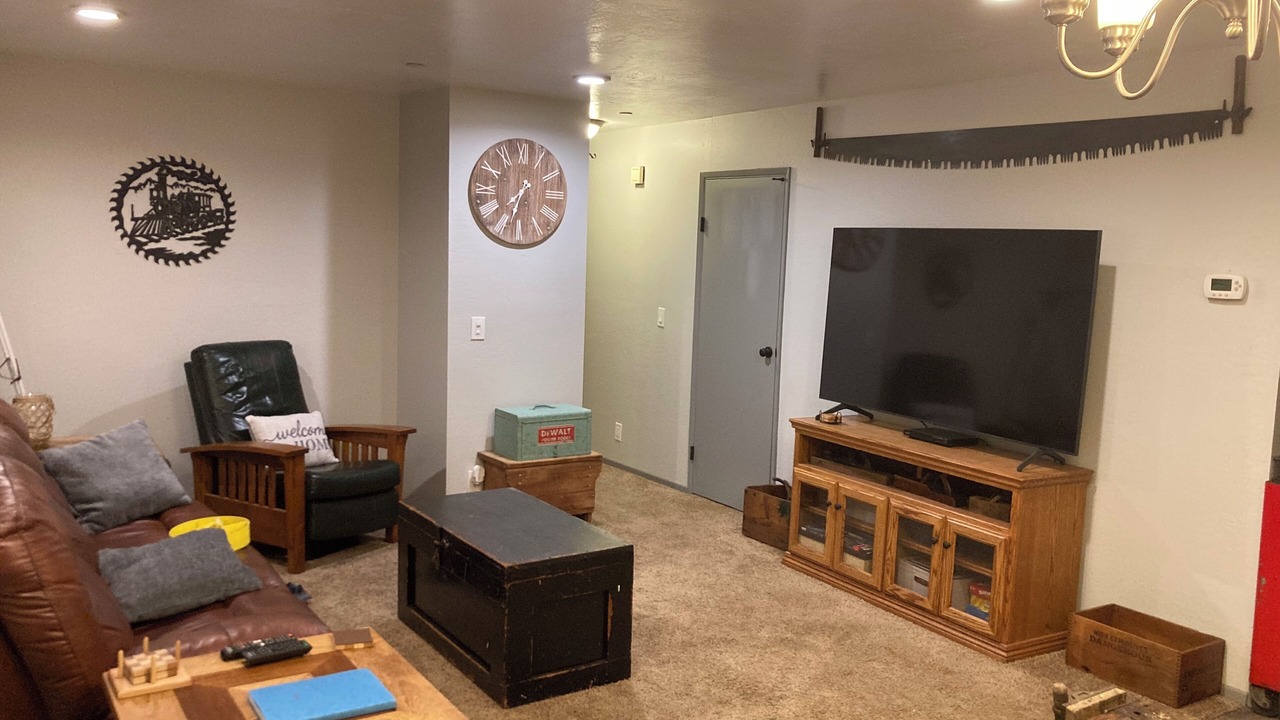 Photo of Livingroom in Rainier