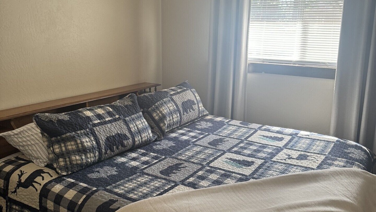 Photo of Bedroom in Mi-Wuk Village