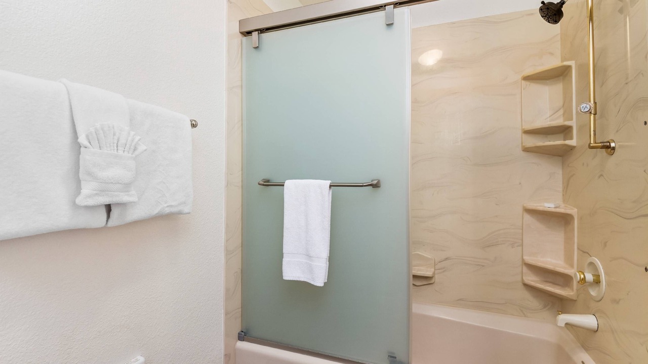Photo of Bathroom in Dunes City