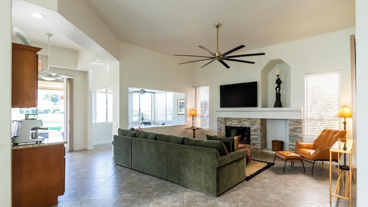 Photo of Livingroom in Cathedral City