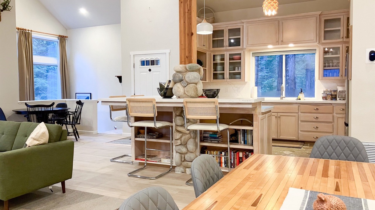 Photo of Others in Sugar Pine